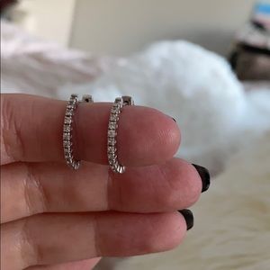 Small diamond hoop earrings 💎💙